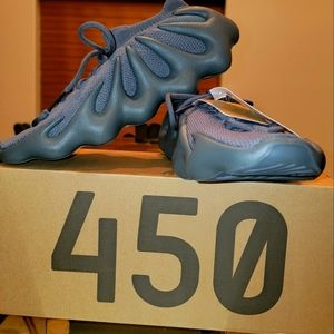 Yeezy 450 mens size 10 Cinder